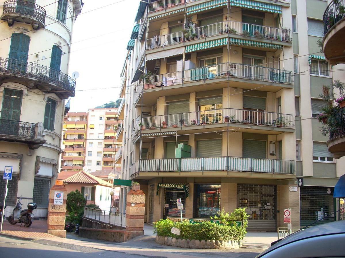 Appartamento Al Mare Di 文蒂米利亚 外观 照片